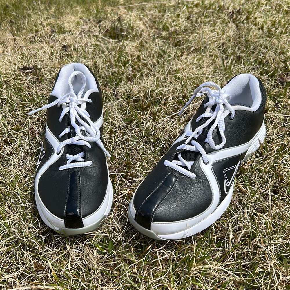 Women’s Nike golf shoes size 7